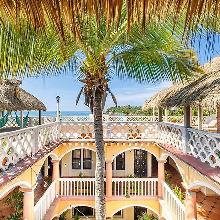 Hotel Flor De Maria Puerto Escondido  Exteriör bild