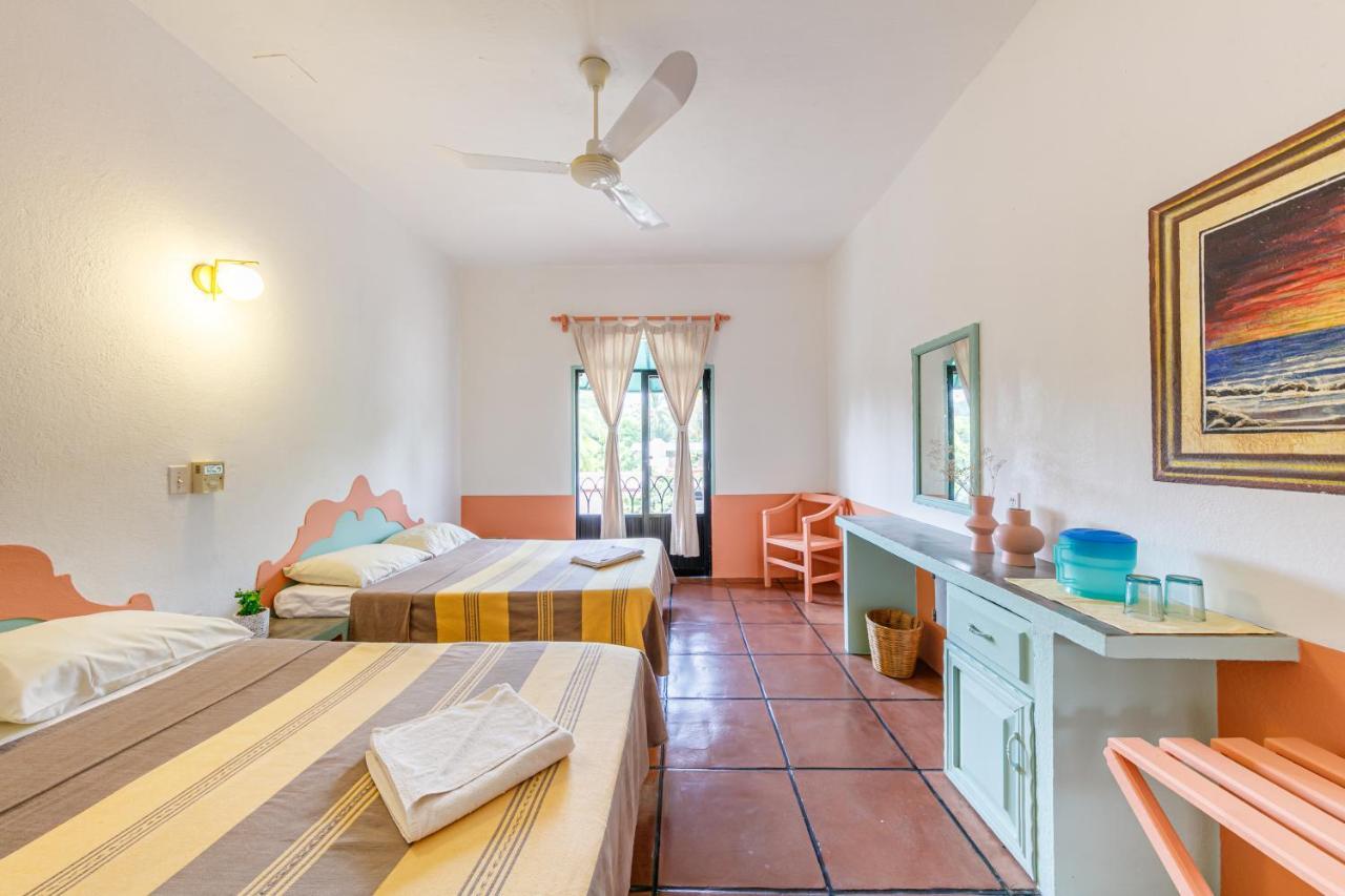Hotel Flor De Maria Puerto Escondido  Exteriör bild