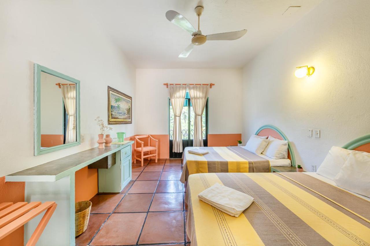 Hotel Flor De Maria Puerto Escondido  Exteriör bild